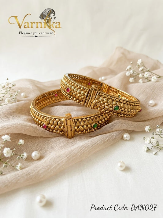 BAN027 - Vintage Kemp Stone Openable Gold-Tone Bangles