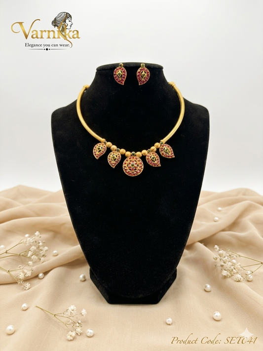 The Aditi Heritage Short Necklace Set - SET041