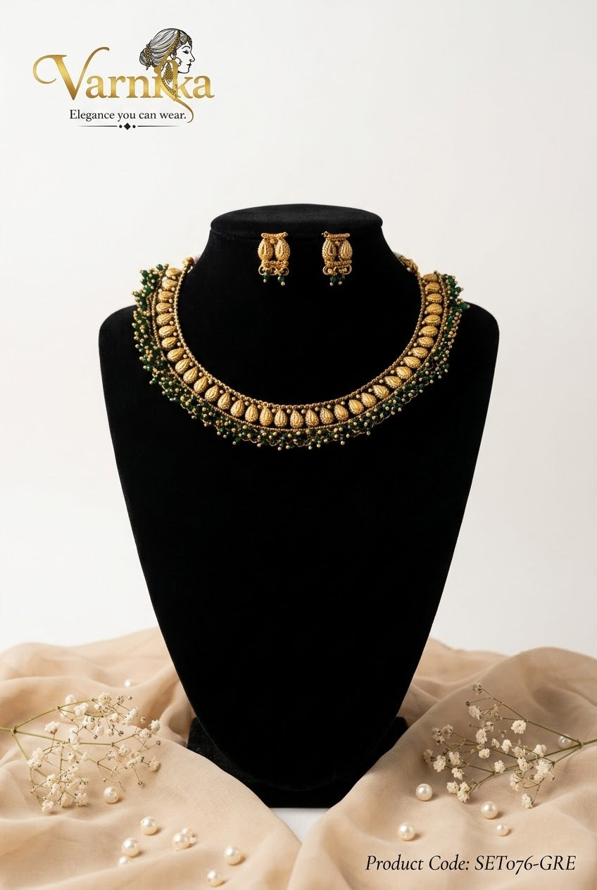 SET076 - The Tarini Antique Beaded Short Necklace Set