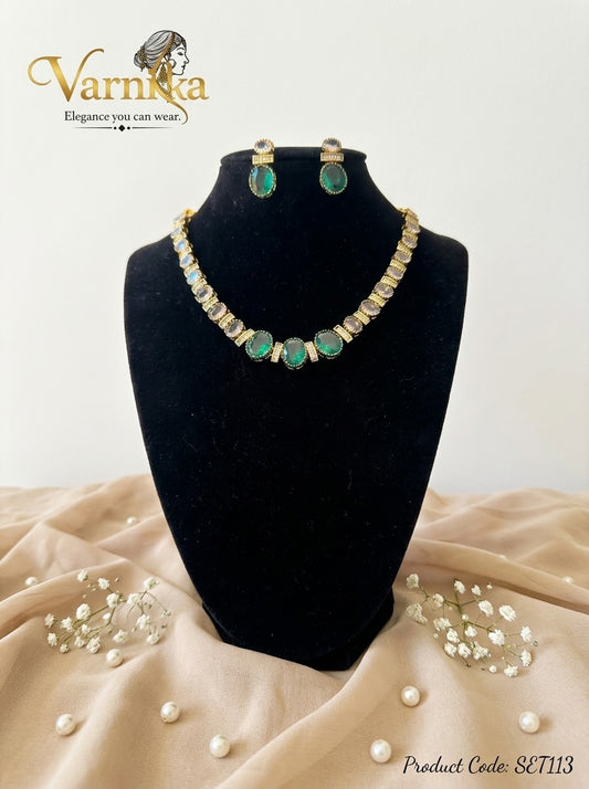 SET113 - The Royal Emerald Grandeur Crystal Necklace Set